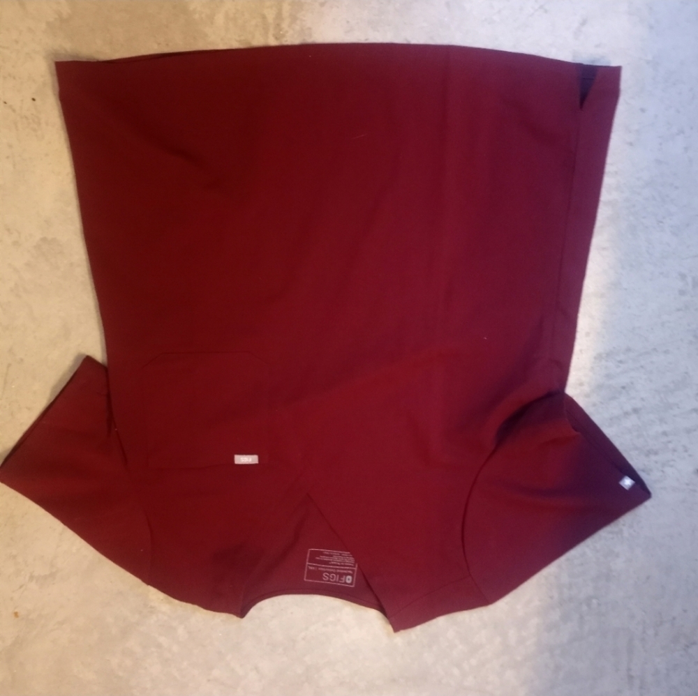 Figs Catarina 1 pocket 2X (XXL),worn only a few times good condition, wine/burg